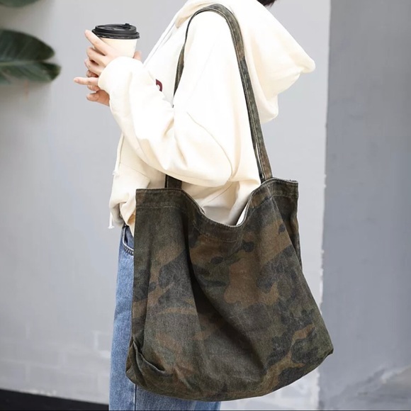 Camouflage tote - Picture 2 of 2